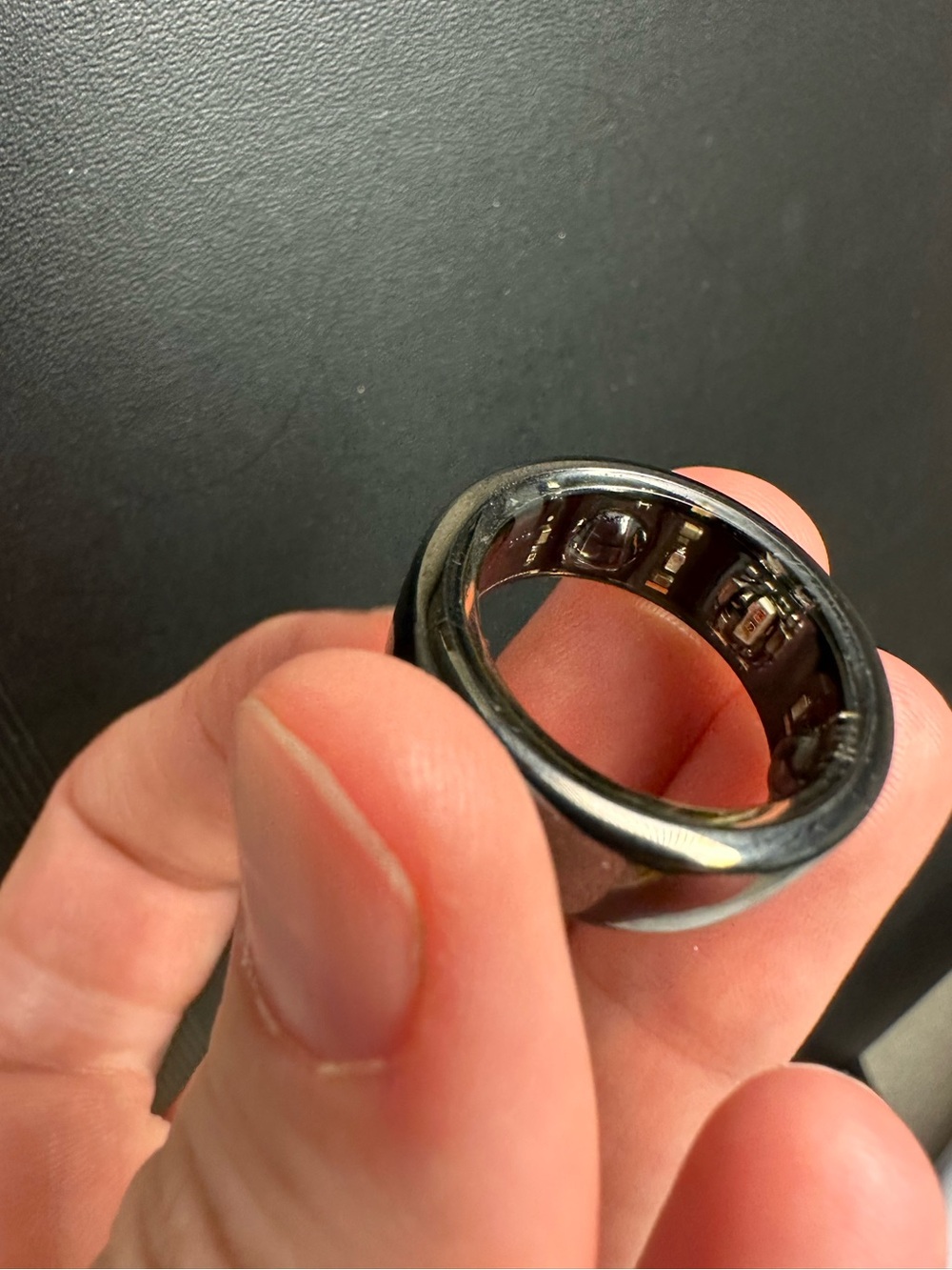 Oura Smart Ring Gen 3 Size 7 Heritage Black with charger